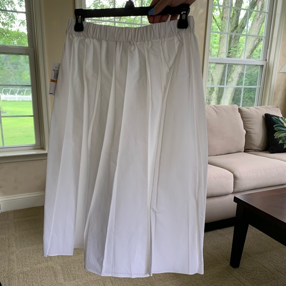MICHAEL KORS- White Pleated Skirt - Picture 3 of 11